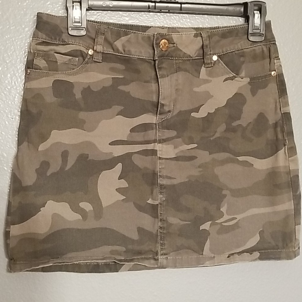 BLUESPICE Camouflage Mini Skirt Juniors Size 5